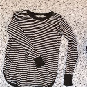 ❣️3 for $10❣️PINK ROSE Longsleeve Sweater